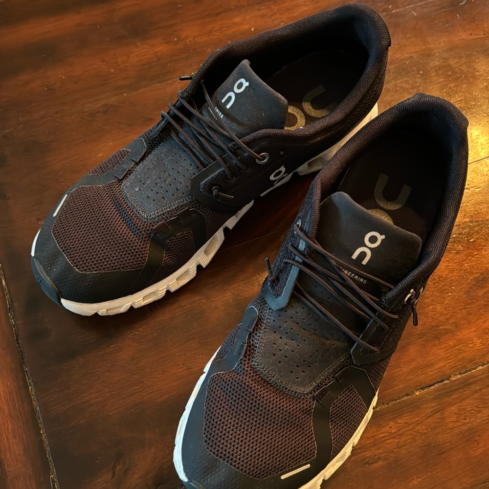 Lightly worn On tennies
